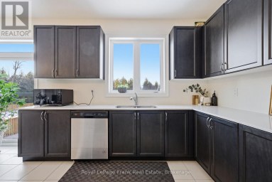 60 HENNESSEY CRESCENT Kawartha Lakes (Lindsay) Ontario photo 17