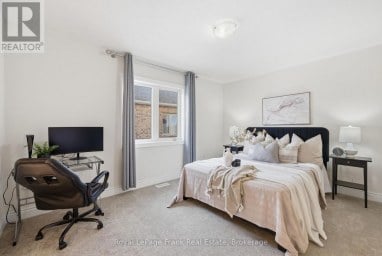60 HENNESSEY CRESCENT Kawartha Lakes (Lindsay) Ontario photo 30
