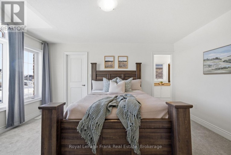 60 HENNESSEY CRESCENT, Kawartha Lakes (Lindsay), Ontario, K9V0P3