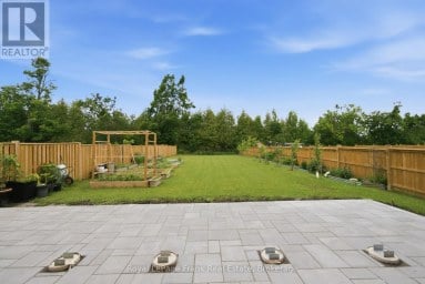 60 HENNESSEY CRESCENT Kawartha Lakes (Lindsay) Ontario photo 41
