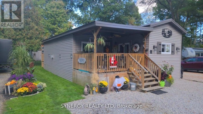 24749 PARK STREET, Strathroy-Caradoc (SW), Ontario, N7G1P4