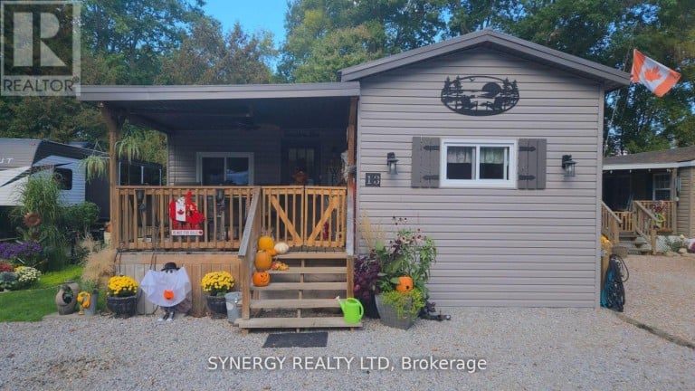 24749 PARK STREET, Strathroy-Caradoc (SW), Ontario, N7G1P4