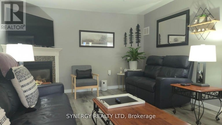 24749 PARK STREET, Strathroy-Caradoc (SW), Ontario, N7G1P4