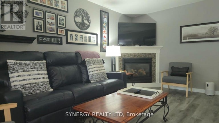 24749 PARK STREET, Strathroy-Caradoc (SW), Ontario, N7G1P4