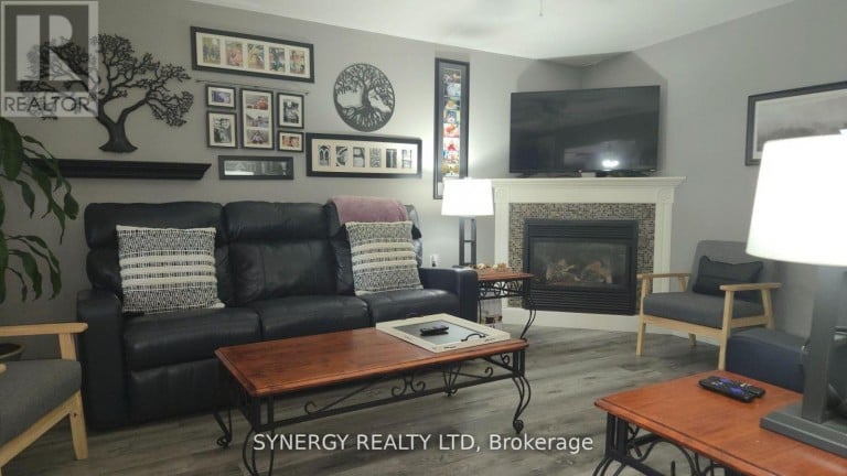 24749 PARK STREET, Strathroy-Caradoc (SW), Ontario, N7G1P4