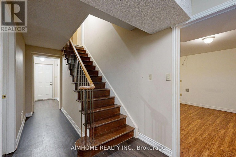 12301 KEELE STREET E, Vaughan, Ontario, L6A2B3