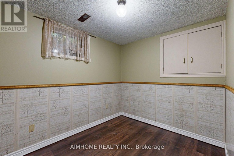 12301 KEELE STREET E, Vaughan, Ontario, L6A2B3