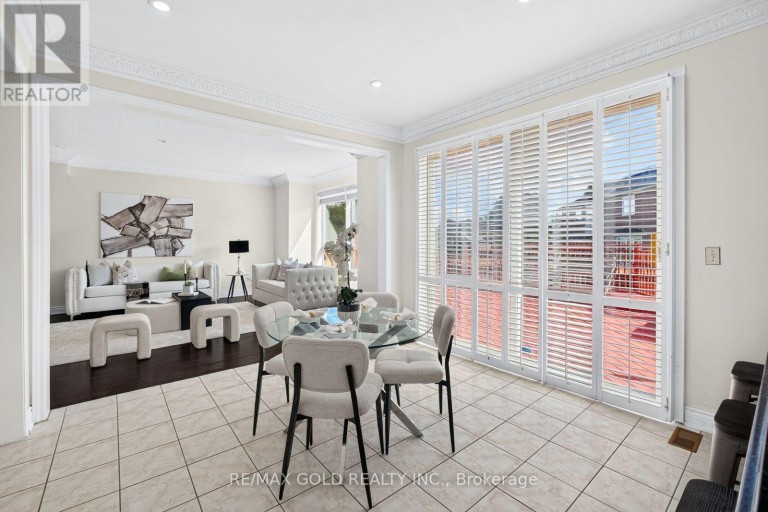 70 MALDIVES CRESCENT, Brampton (Vales of Castlemore), Ontario, L6P1L1