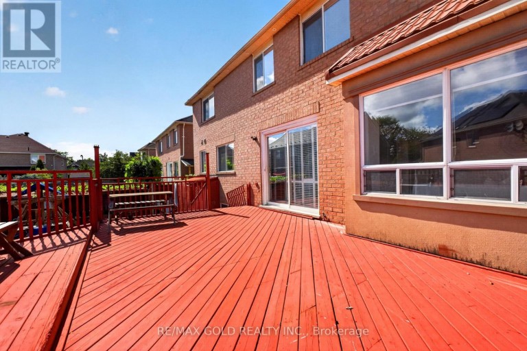 70 MALDIVES CRESCENT, Brampton (Vales of Castlemore), Ontario, L6P1L1