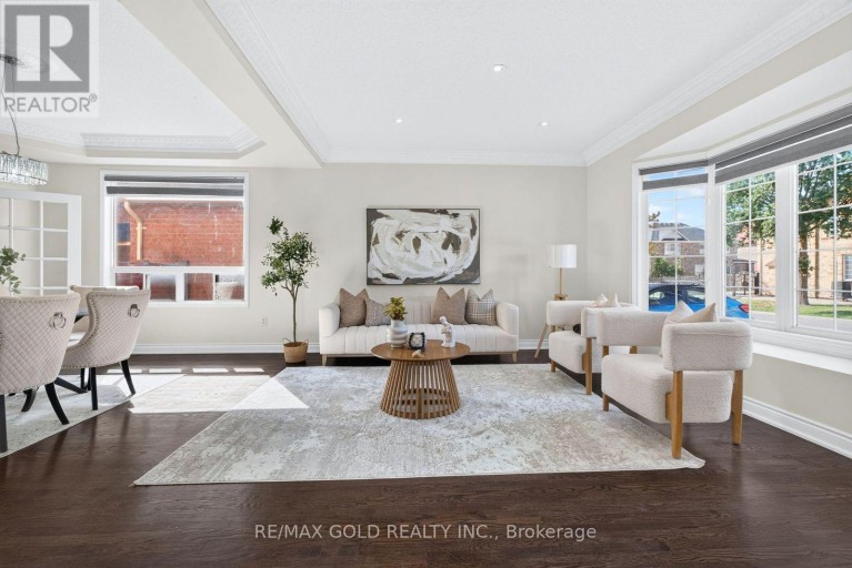 70 MALDIVES CRESCENT, Brampton (Vales of Castlemore), Ontario, L6P1L1