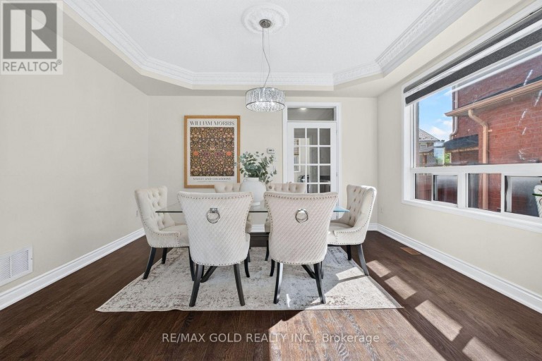70 MALDIVES CRESCENT, Brampton (Vales of Castlemore), Ontario, L6P1L1