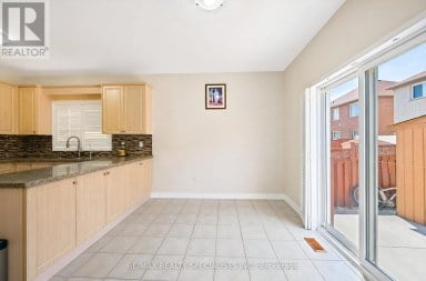 12 MOUNTAIN GORGE ROAD Brampton (Sandringham-Wellington) Ontario photo 18