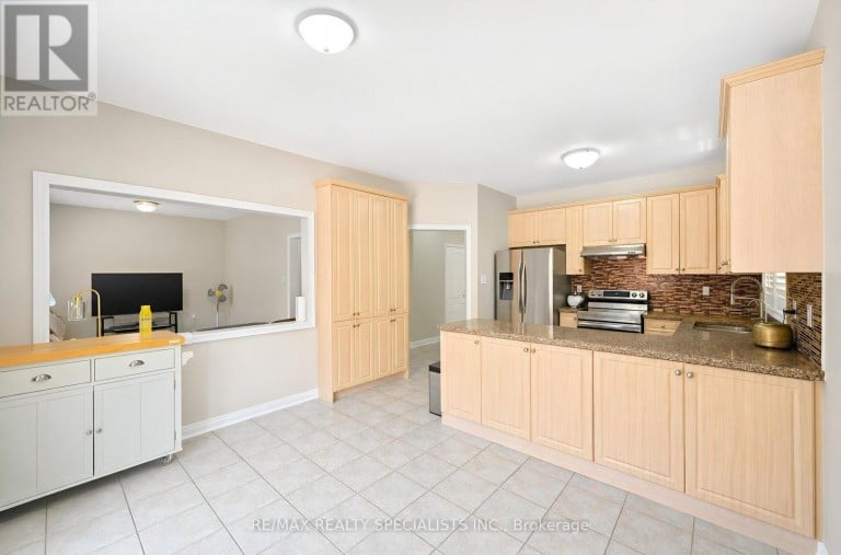 12 MOUNTAIN GORGE ROAD, Brampton (Sandringham-Wellington), Ontario, L6R2X6