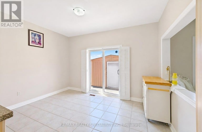 12 MOUNTAIN GORGE ROAD, Brampton (Sandringham-Wellington), Ontario, L6R2X6