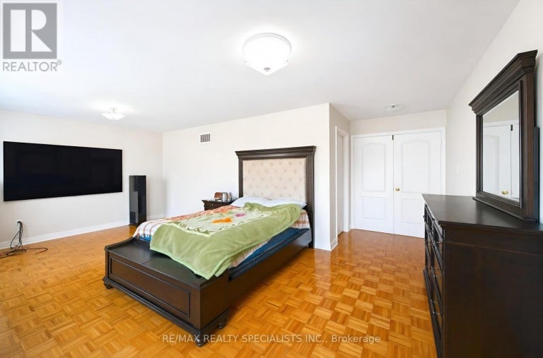 12 MOUNTAIN GORGE ROAD, Brampton (Sandringham-Wellington), Ontario, L6R2X6