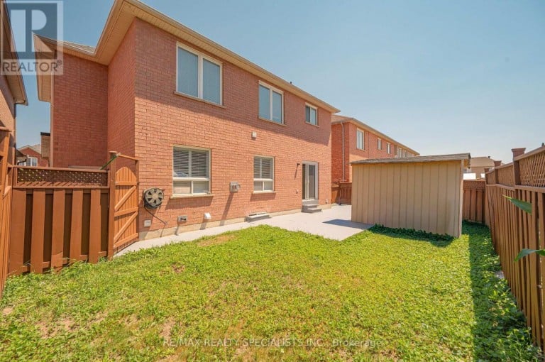 12 MOUNTAIN GORGE ROAD, Brampton (Sandringham-Wellington), Ontario, L6R2X6