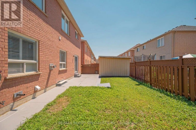 12 MOUNTAIN GORGE ROAD, Brampton (Sandringham-Wellington), Ontario, L6R2X6