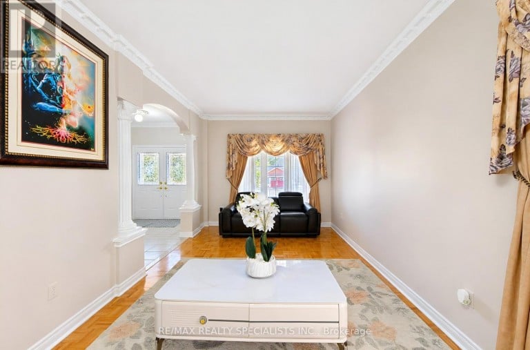 12 MOUNTAIN GORGE ROAD, Brampton (Sandringham-Wellington), Ontario, L6R2X6