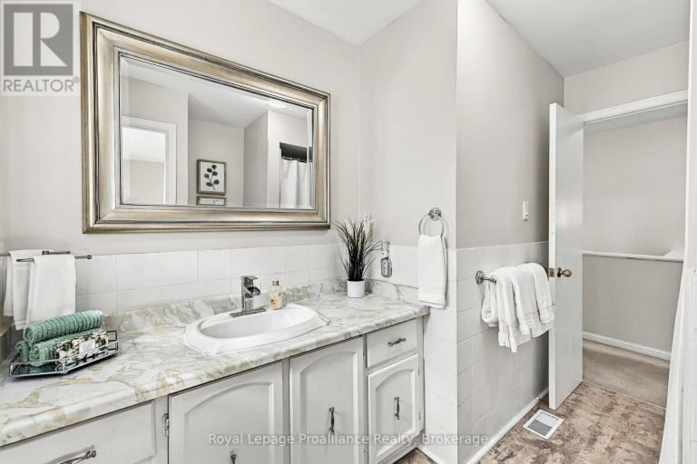 790 NORTHWOOD DRIVE, Cobourg, Ontario, K9A4W3