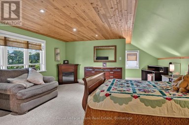404 LONDON STREET Peterborough (Town Ward 3) Ontario photo 14