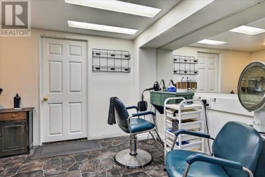404 LONDON STREET Peterborough (Town Ward 3) Ontario photo 22