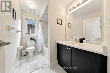 39 PURDY PLACE Clarington (Bowmanville) Ontario photo 22