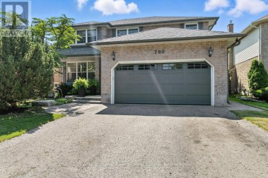 760 SUNDANCE CIRCLE Oshawa (Northglen) Ontario photo 1