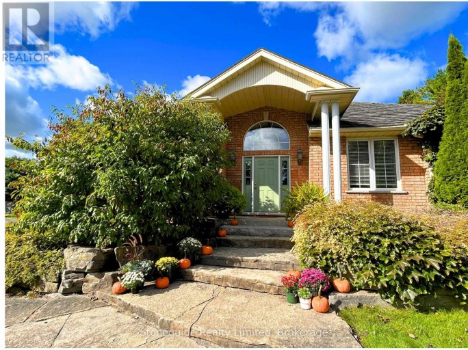 1580 COLLEGE PARK DRIVE, Peterborough (Otonabee Ward 1), Ontario, K9K2G9