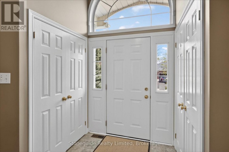 1580 COLLEGE PARK DRIVE, Peterborough (Otonabee Ward 1), Ontario, K9K2G9