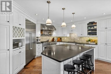 1580 COLLEGE PARK DRIVE Peterborough (Otonabee Ward 1) Ontario photo 8