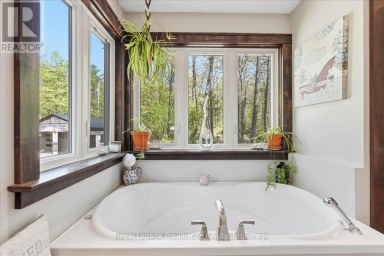 2134 BEACH ROAD Frontenac (Frontenac North) Ontario photo 12