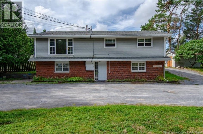 6 Parkdale Avenue, Rothesay, New Brunswick, E2E3P1