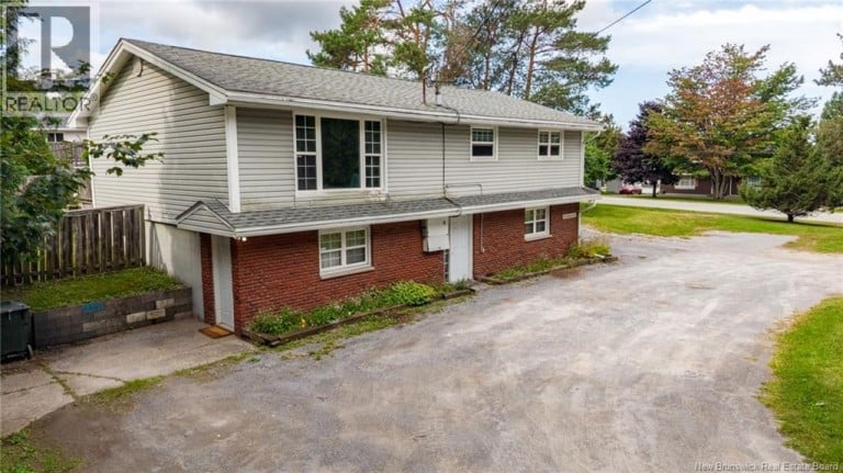 6 Parkdale Avenue, Rothesay, New Brunswick, E2E3P1