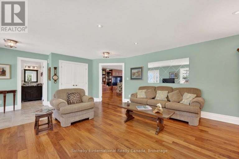 1036 RIVER ROAD E, Wasaga Beach, Ontario, L9Z2P7