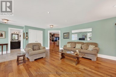1036 RIVER ROAD E Wasaga Beach Ontario photo 13