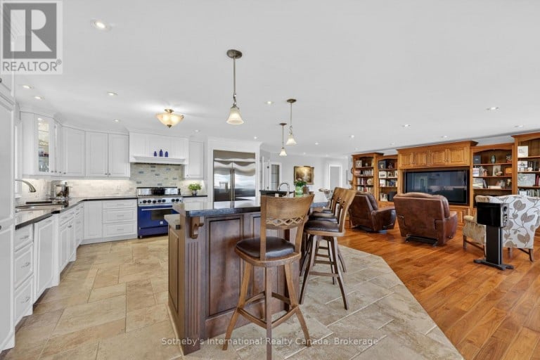 1036 RIVER ROAD E, Wasaga Beach, Ontario, L9Z2P7