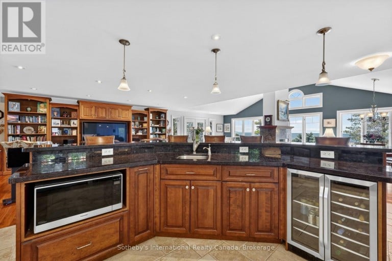 1036 RIVER ROAD E, Wasaga Beach, Ontario, L9Z2P7