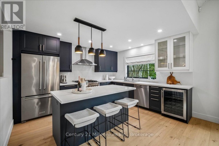 33 SLALOM GATE ROAD, Collingwood, Ontario, L9Y5A9