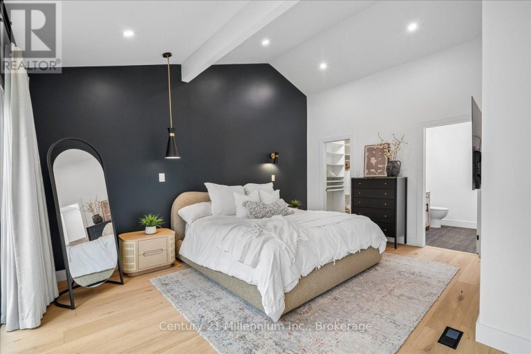 33 SLALOM GATE ROAD, Collingwood, Ontario, L9Y5A9