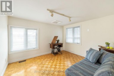 239 SEATON STREET Toronto (Moss Park) Ontario photo 37