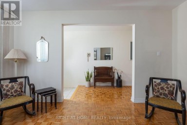 239 SEATON STREET Toronto (Moss Park) Ontario photo 9
