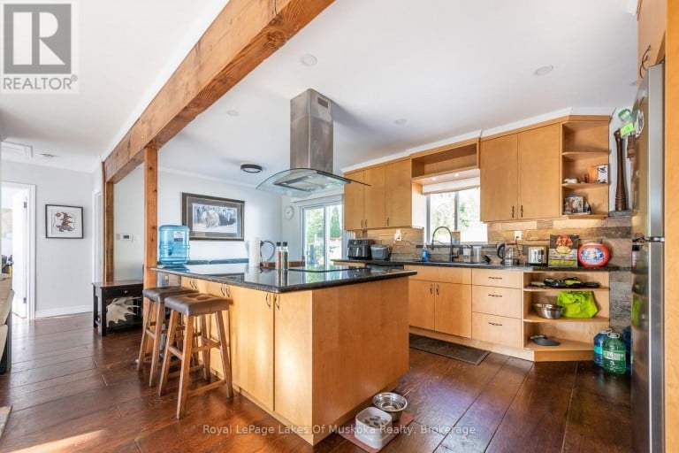UPPER - 462 MUSKOKA 3 ROAD N, Huntsville (Chaffey), Ontario, P1H1C6