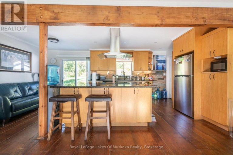 UPPER - 462 MUSKOKA 3 ROAD N, Huntsville (Chaffey), Ontario, P1H1C6
