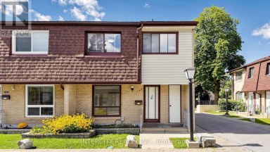 142 - 21 LIVONIA PLACE Toronto (Morningside) Ontario photo 1