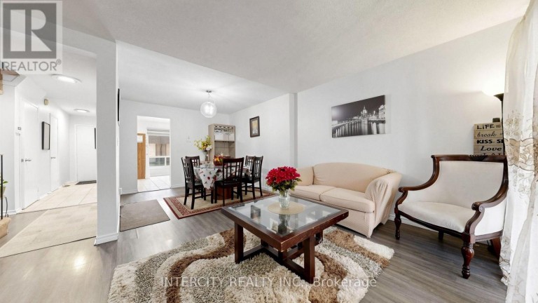 142 - 21 LIVONIA PLACE, Toronto (Morningside), Ontario, M1E4W5
