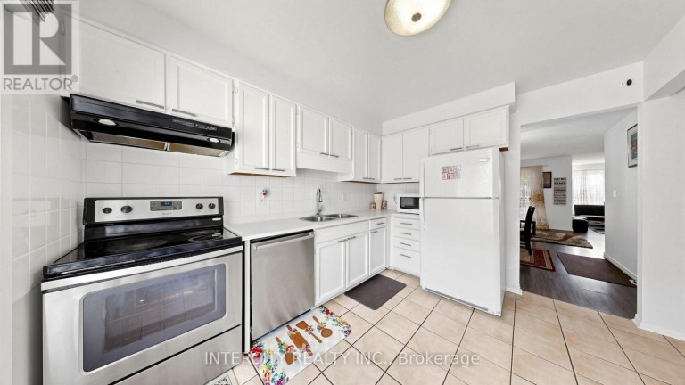 142 - 21 LIVONIA PLACE, Toronto (Morningside), Ontario, M1E4W5
