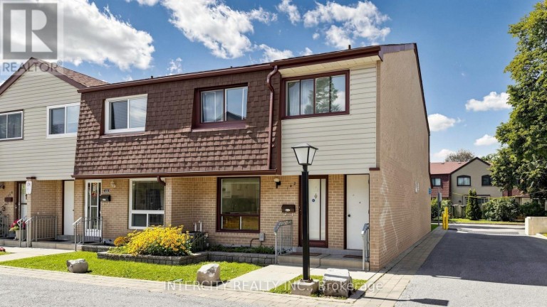 142 - 21 LIVONIA PLACE, Toronto (Morningside), Ontario, M1E4W5