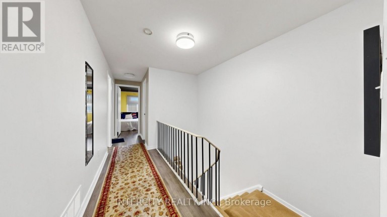 142 - 21 LIVONIA PLACE, Toronto (Morningside), Ontario, M1E4W5