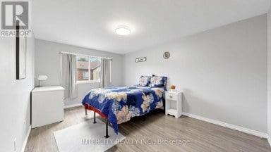 142 - 21 LIVONIA PLACE Toronto (Morningside) Ontario photo 21