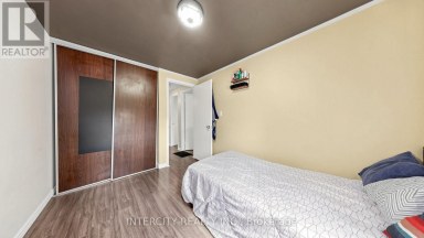 142 - 21 LIVONIA PLACE Toronto (Morningside) Ontario photo 28